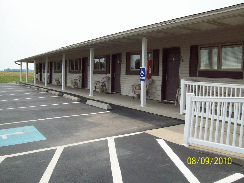 Plaza Motel Bryan Buitenkant foto